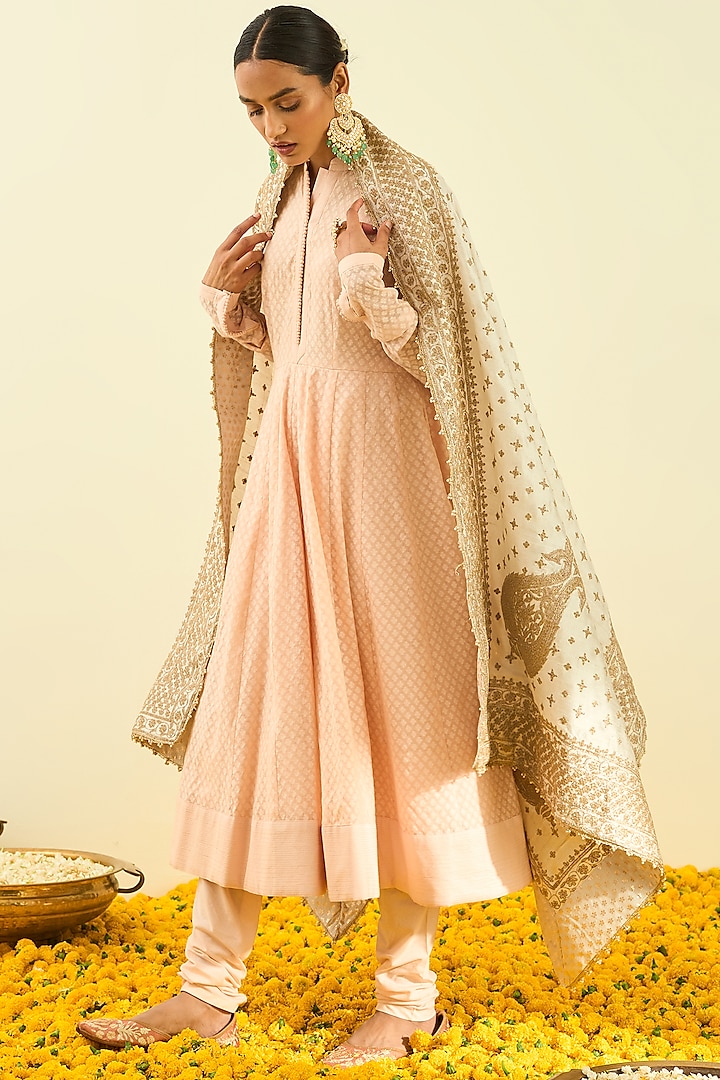 Daisy Ivory Embroidered Dupatta by Sheetal Batra