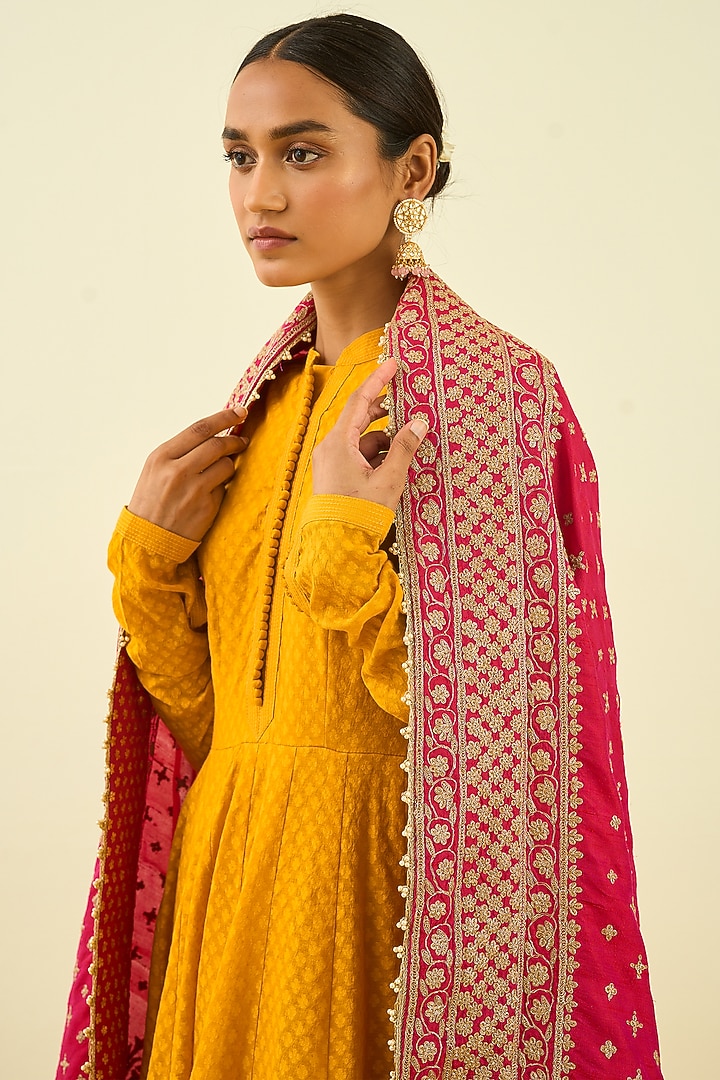 Hot Pink Raw Silk Kashmiri Tilla Embroidered Dupatta by Sheetal Batra at Pernia's Pop Up Shop