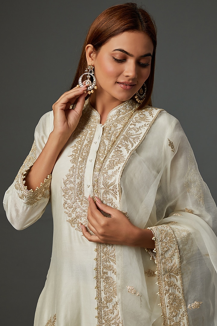 White Gharara Set in Georgette by Sheetal Batra at Pernia's Pop Up Shop