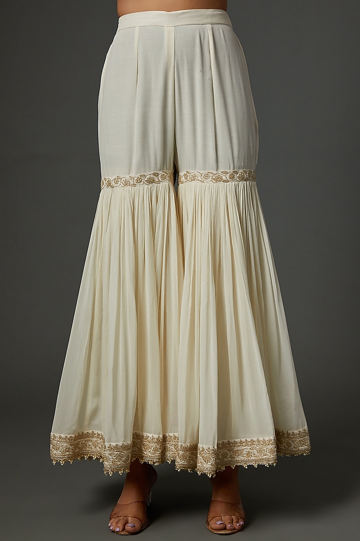 White Georgette Gharara Set by Sheetal Batra at Pernia's Pop Up Shop