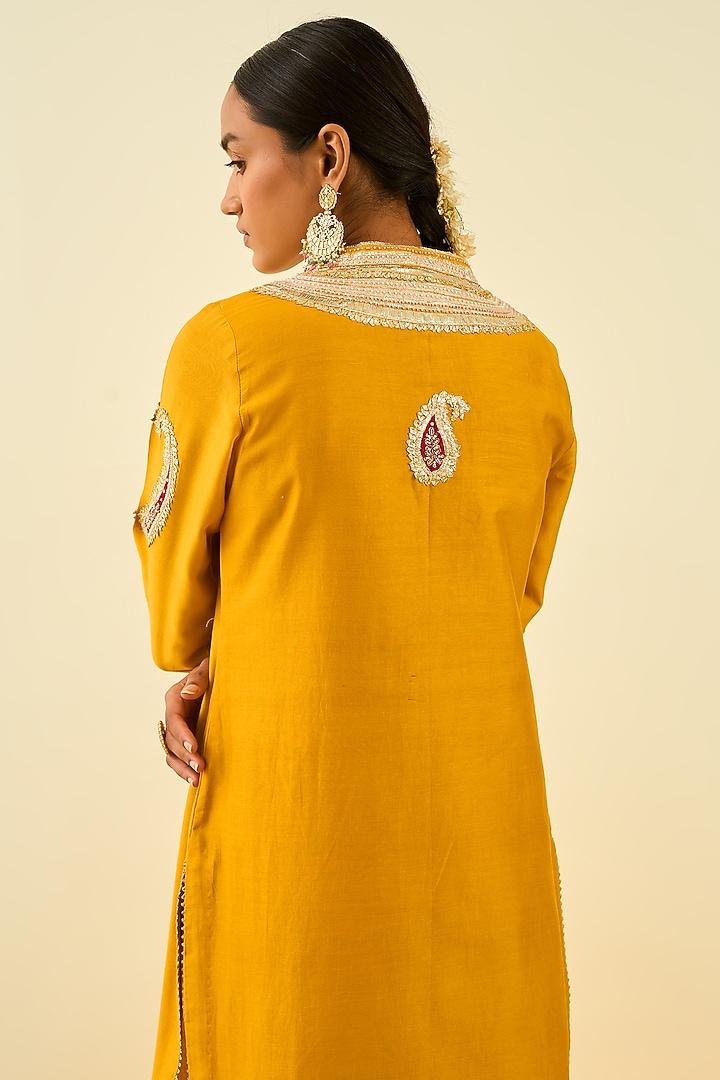 Glaze Mustard Gota Patti Embroidered Kurta Set by Sheetal Batra at Pernia's Pop Up Shop
