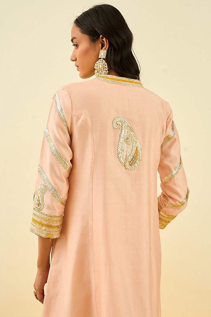 Rose Pink Kurta Set With Embroidery by Sheetal Batra at Pernia's Pop Up Shop