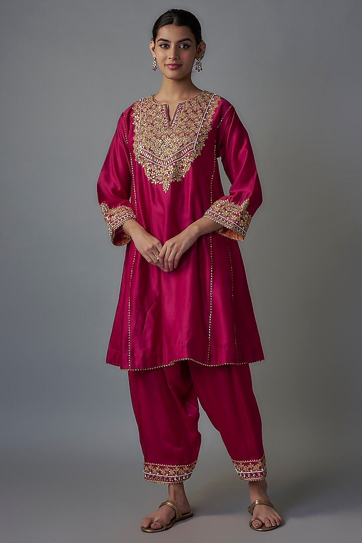 Red Silk Chanderi Dabka Embroidered Kurta Set by Sheetal Batra at Pernia's Pop Up Shop