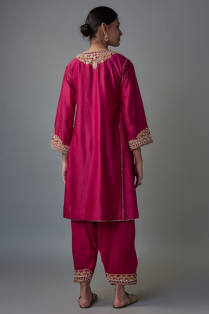 Red Silk Chanderi Dabka Embroidered Kurta Set by Sheetal Batra at Pernia's Pop Up Shop