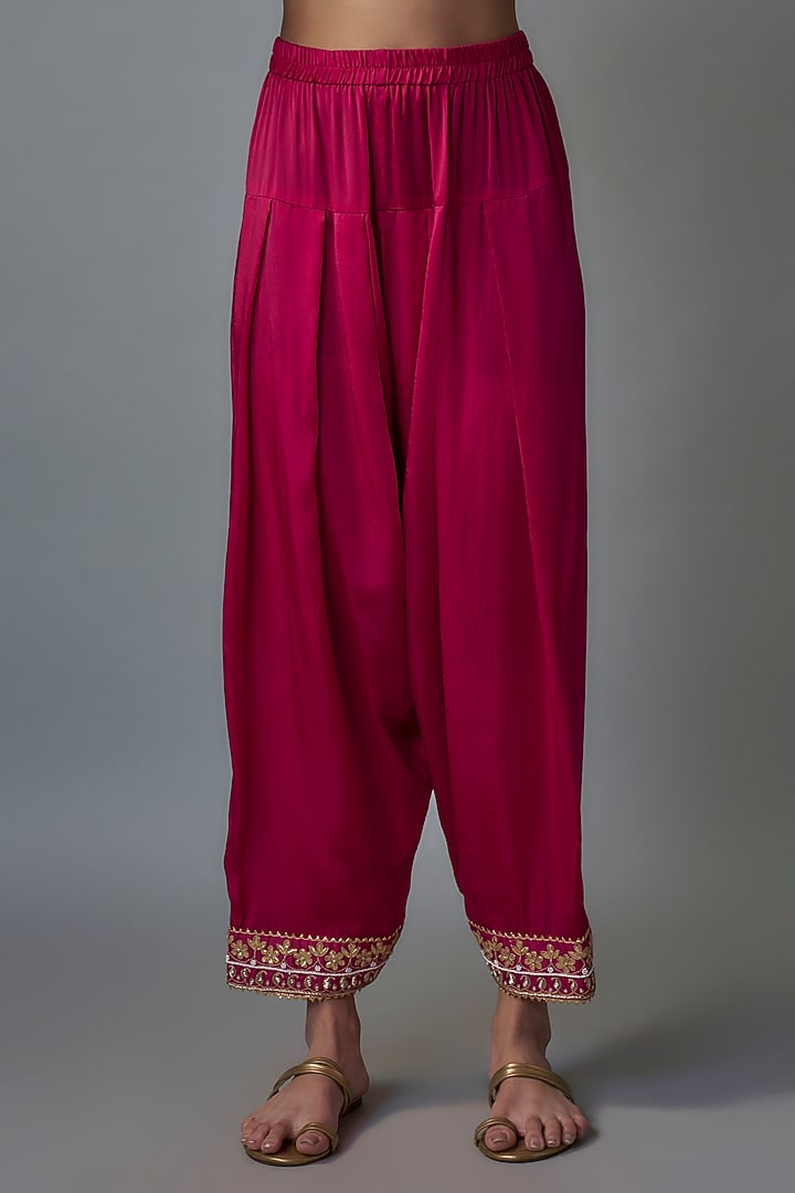 Red Silk Chanderi Dabka Embroidered Kurta Set by Sheetal Batra at Pernia's Pop Up Shop