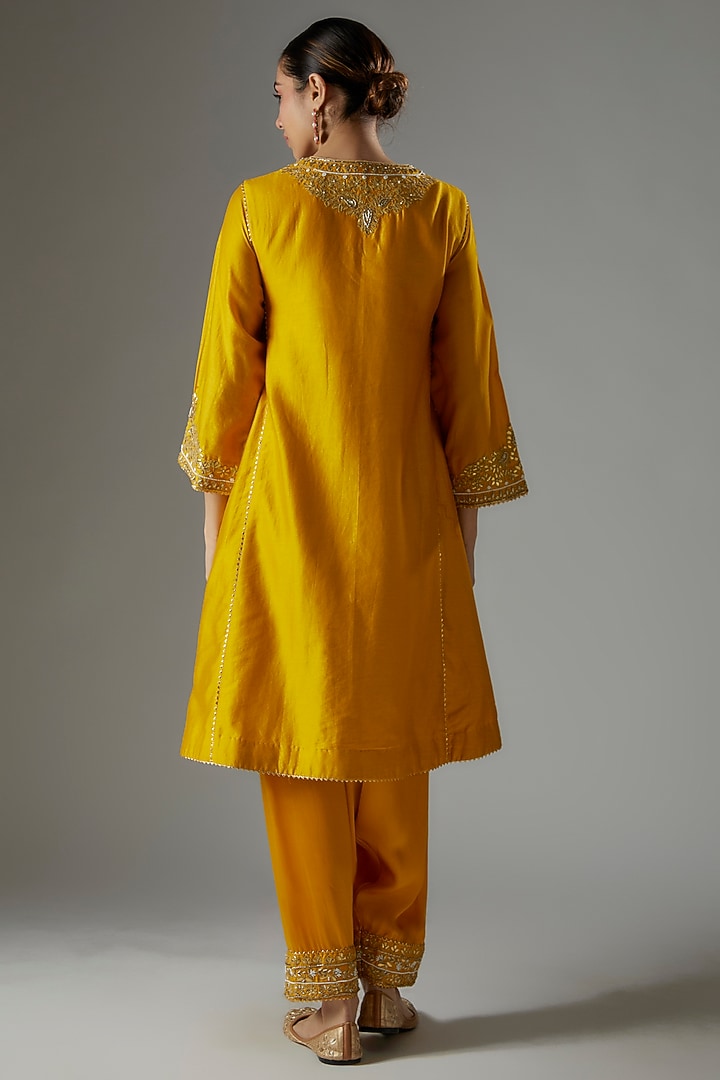 Yellow Pure Silk Chanderi Gota Patti Embroidered Kurta Set by Sheetal Batra at Pernia's Pop Up Shop