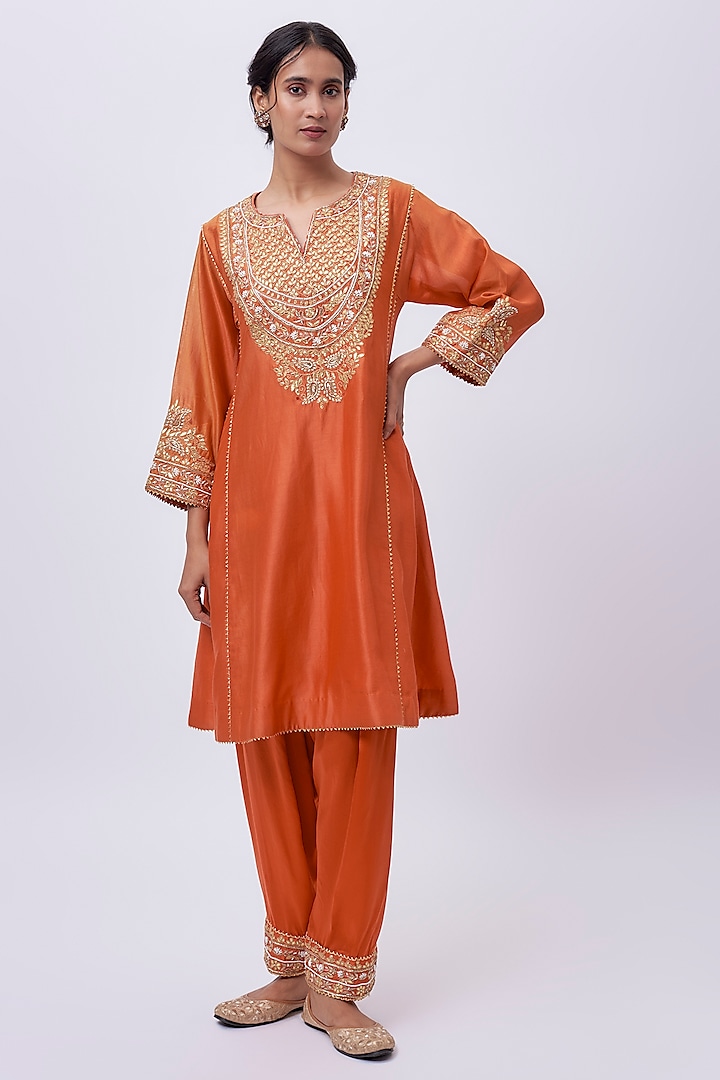 Orange Silk Chanderi Zardosi Hand Embroidered Kurta Set by Sheetal Batra at Pernia's Pop Up Shop