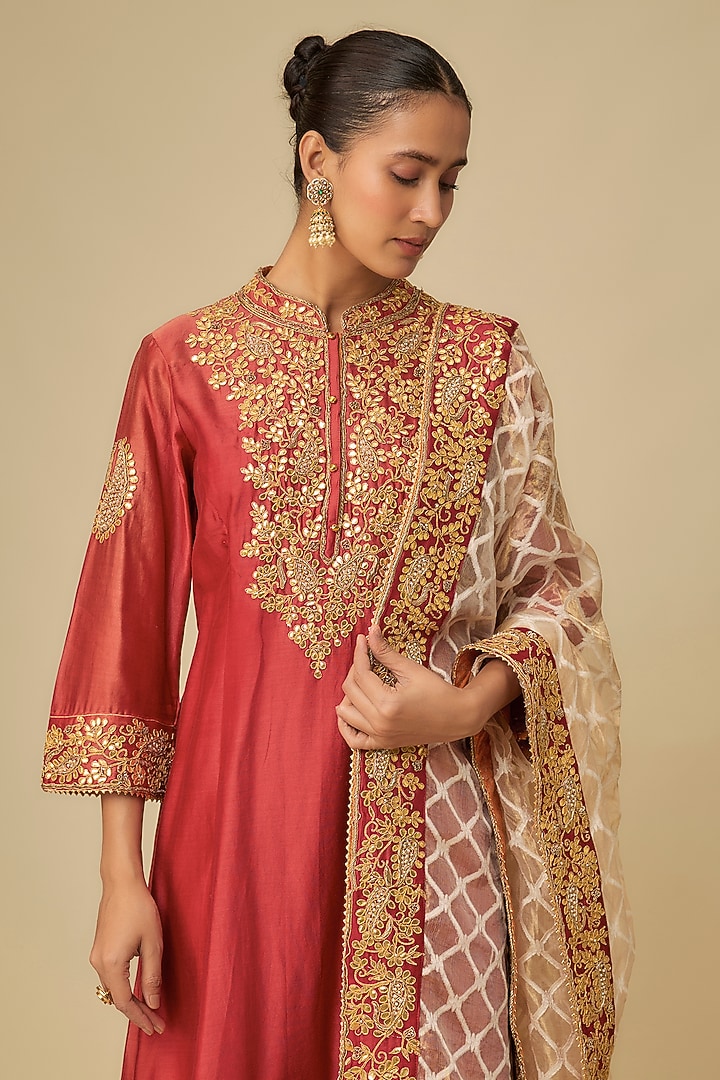 Red Silk Chanderi Zardosi Embroidered Kurta Set by Sheetal Batra at Pernia's Pop Up Shop