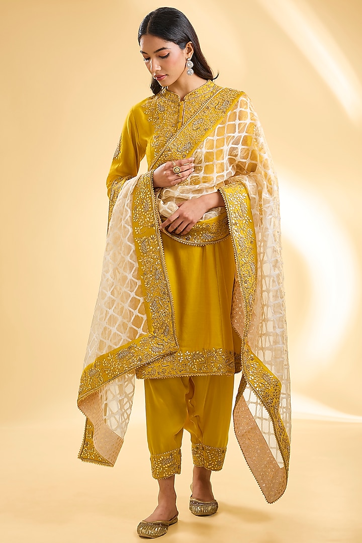 Yellow Silk Chanderi Gota Pati & Dabka Zardosi Embroidered Kurta Set by Sheetal Batra at Pernia's Pop Up Shop