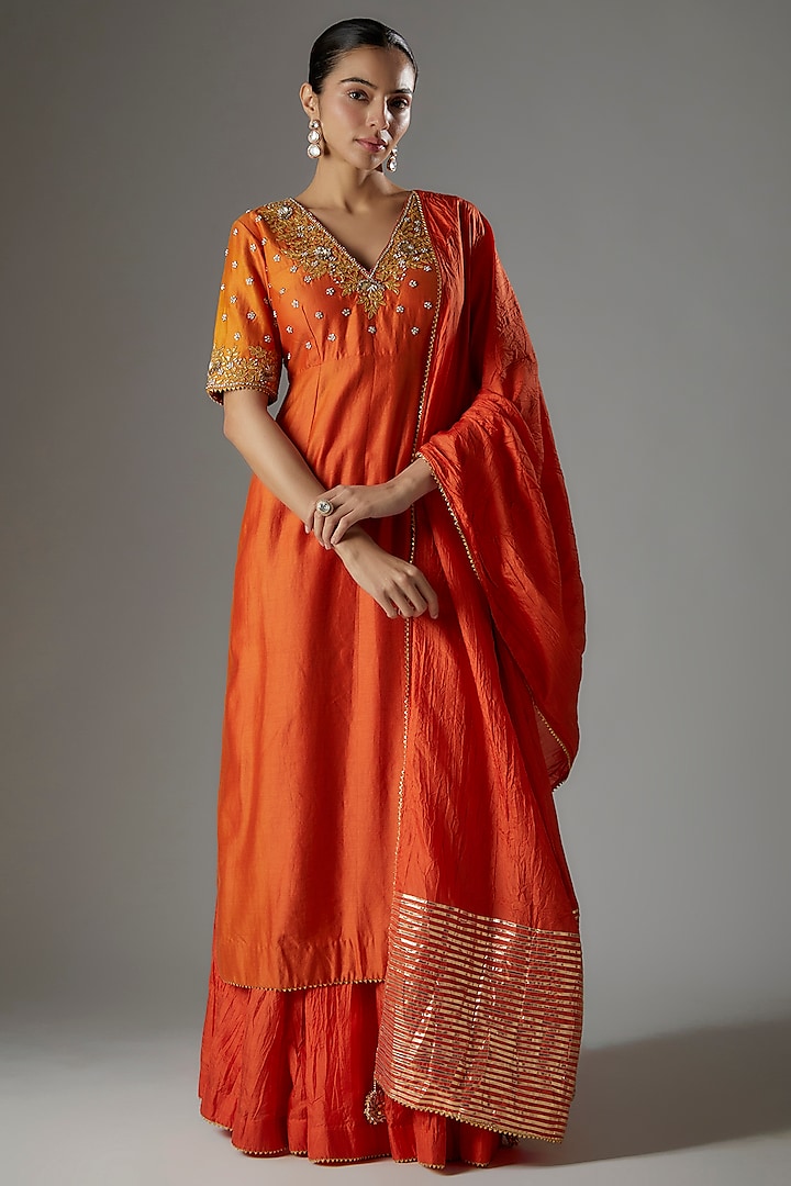 Orange Silk Chanderi Kashmiri Tilla Embroidered Kurta Set by Sheetal Batra at Pernia's Pop Up Shop