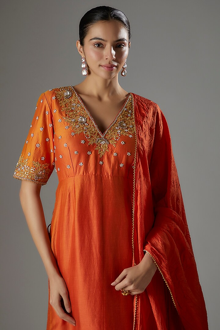 Orange Silk Chanderi Kashmiri Tilla Embroidered Kurta Set by Sheetal Batra at Pernia's Pop Up Shop
