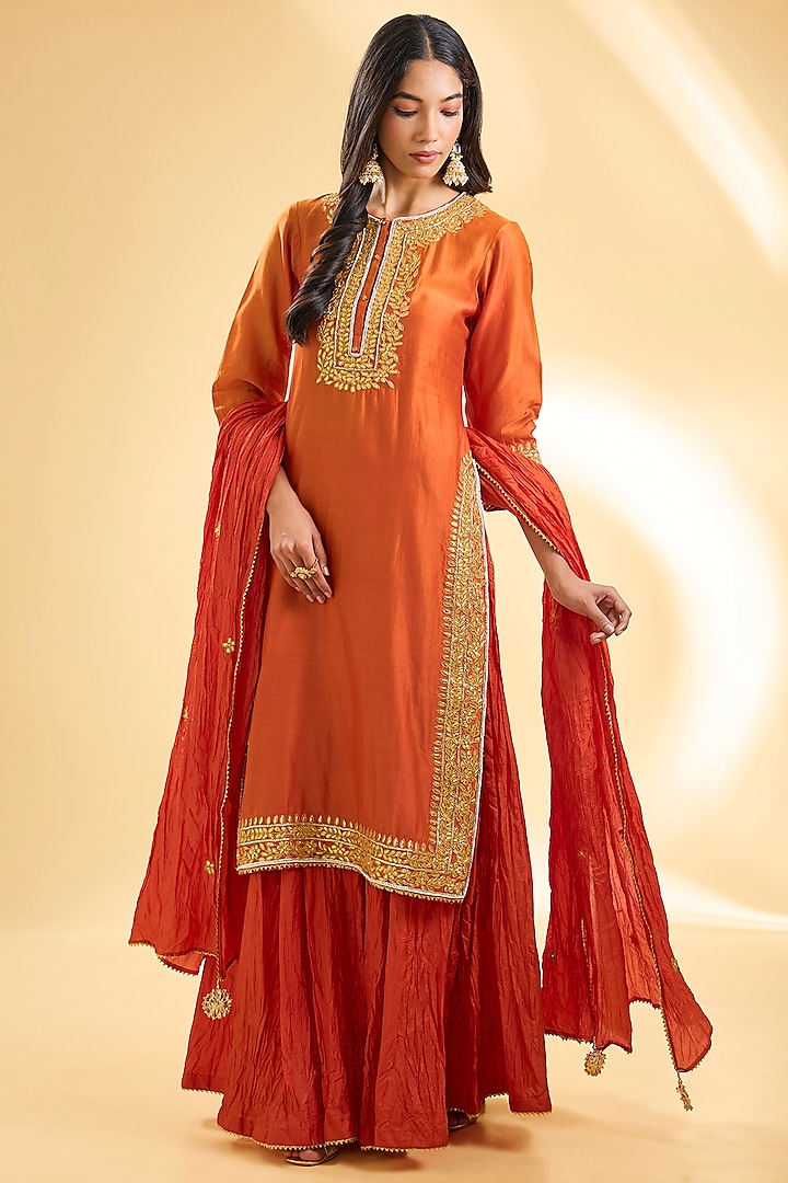 Orange Silk Chanderi Dabka Zardosi Embroidered Long Kurta Set by Sheetal Batra at Pernia's Pop Up Shop