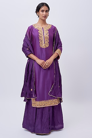 Purple Pure Silk Chanderi Zardosi Hand Embroidered Kurta Set by Sheetal Batra