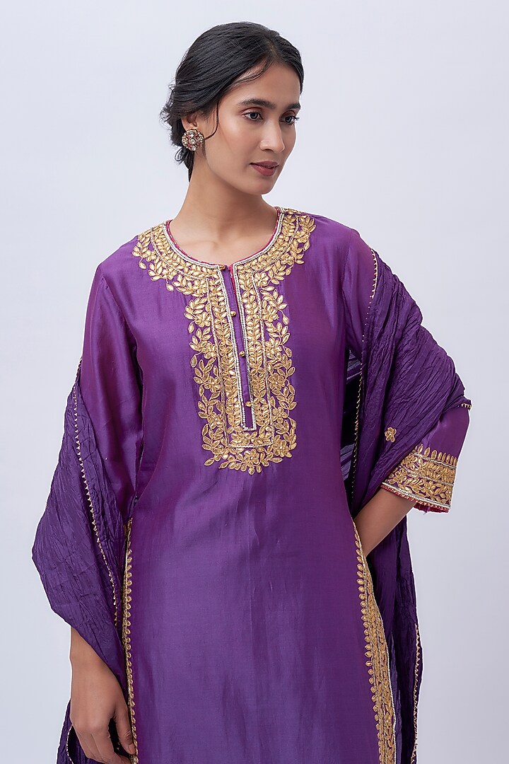 Purple Pure Silk Chanderi Zardosi Hand Embroidered Kurta Set by Sheetal Batra at Pernia's Pop Up Shop