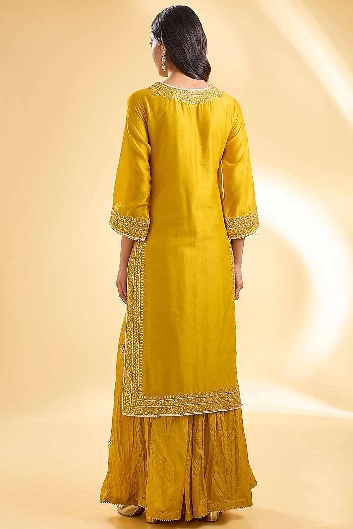 Yellow Silk Chanderi Dabka Zardosi Embroidered Long Kurta Set by Sheetal Batra at Pernia's Pop Up Shop