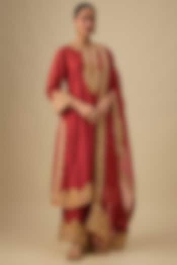 Red Pure Silk Chanderi Dabka Zardosi Embroidered Kurta Set by Sheetal Batra at Pernia's Pop Up Shop