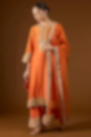 Orange Silk Chanderi Dabka Zardosi Embroidered Kurta Set by Sheetal Batra at Pernia's Pop Up Shop