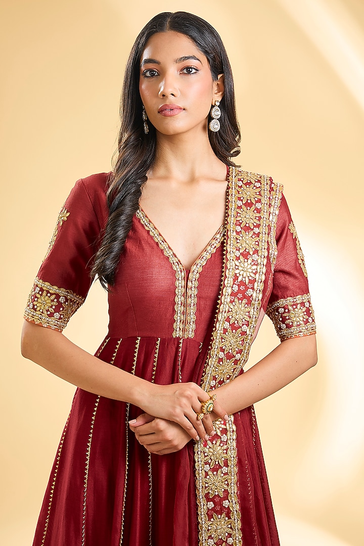 Red Silk Chanderi Dabka Zardosi Embroidered Kalidar Wedding Anarkali Set by Sheetal Batra at Pernia's Pop Up Shop