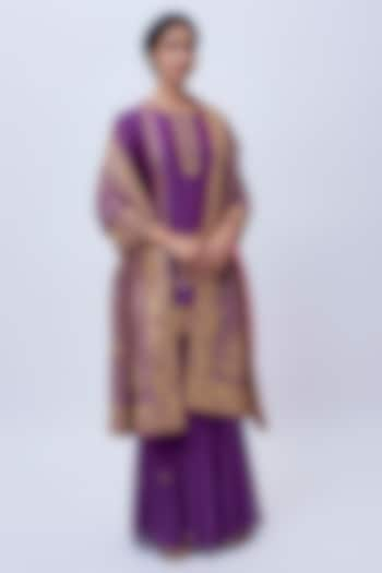 Purple Pure Silk Chanderi Zardosi Hand Embroidered Kurta Set by Sheetal Batra at Pernia's Pop Up Shop