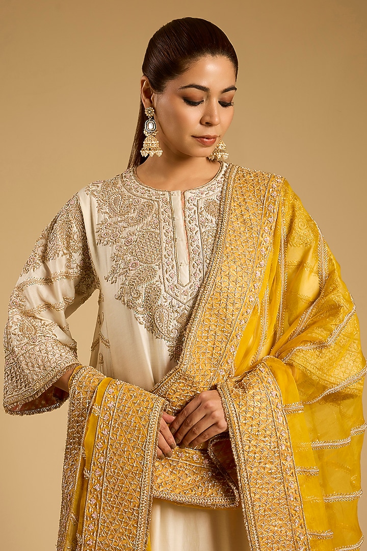 Ivory Silk Chanderi Dabka Embroidered Choga Kurta Set by Sheetal Batra at Pernia's Pop Up Shop