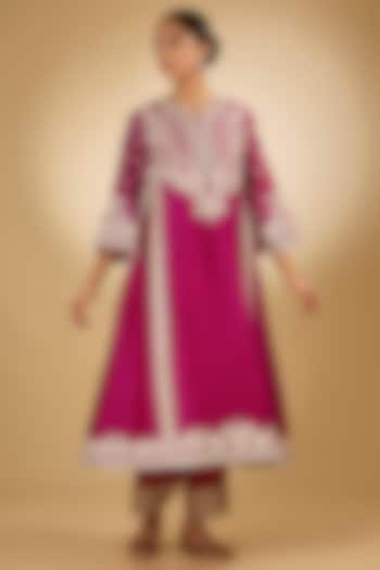 Pink Chanderi Silk Parsi Gara Embroidered Choga Kurta Set by Sheetal Batra at Pernia's Pop Up Shop