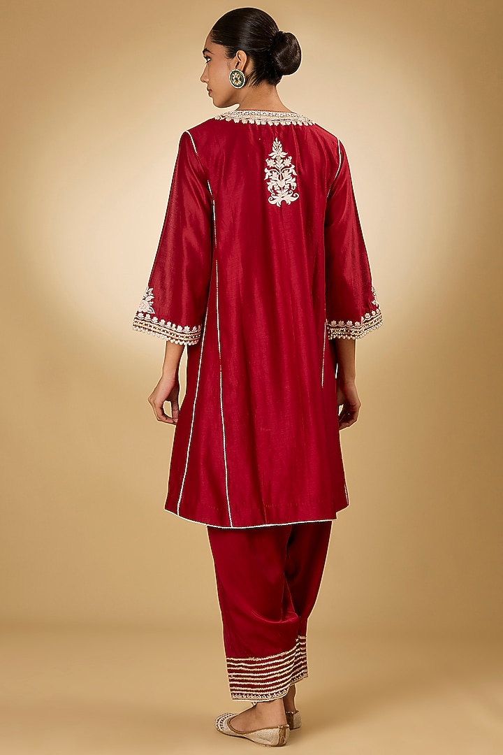 Red Pure Silk Chanderi Parsi Gara Embroidered Kurta Set by Sheetal Batra at Pernia's Pop Up Shop