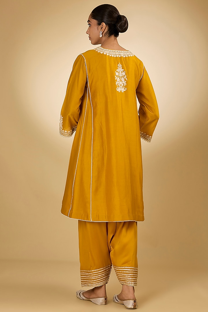 Yellow Pure Silk Chanderi Parsi Gara Embroidered Kurta Set by Sheetal Batra at Pernia's Pop Up Shop