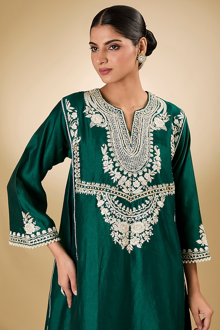 Green Pure Silk Chanderi Parsi Gara Embroidered Kurta Set by Sheetal Batra at Pernia's Pop Up Shop