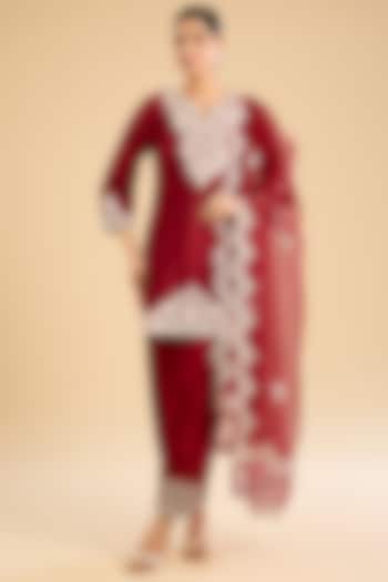 Deep Red Silk Chanderi Pearl Embroidered A-Line Kurta Set by Sheetal Batra at Pernia's Pop Up Shop