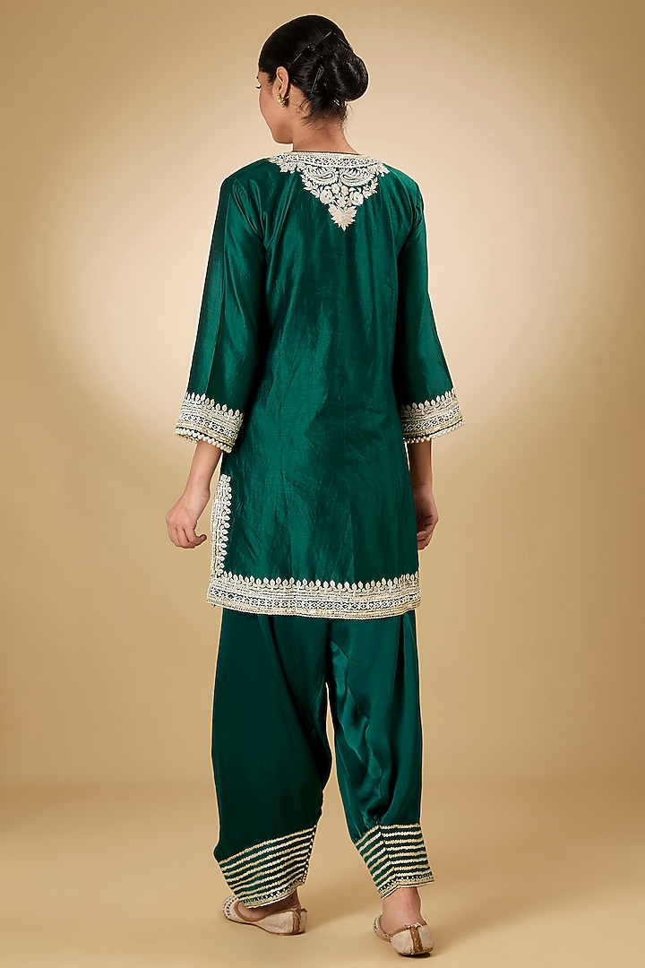 Green Pure Silk Chanderi Parsi Gara Embroidered A-Line Kurta Set by Sheetal Batra at Pernia's Pop Up Shop