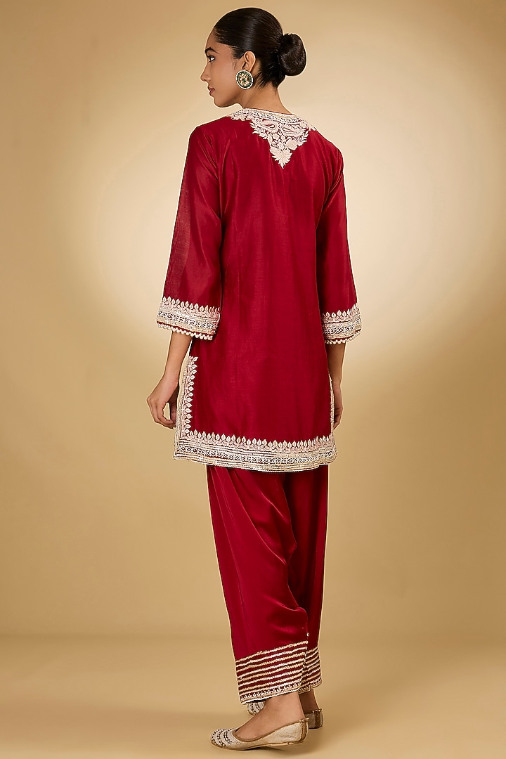 Red Pure Silk Chanderi Parsi Gara Embroidered A-Line Kurta Set by Sheetal Batra at Pernia's Pop Up Shop