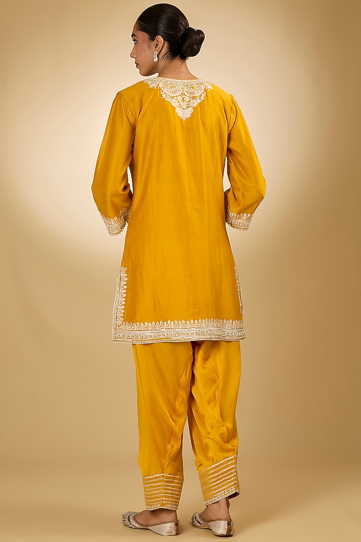 Yellow Pure Silk Chanderi Parsi Gara Embroidered A-Line Kurta Set by Sheetal Batra at Pernia's Pop Up Shop