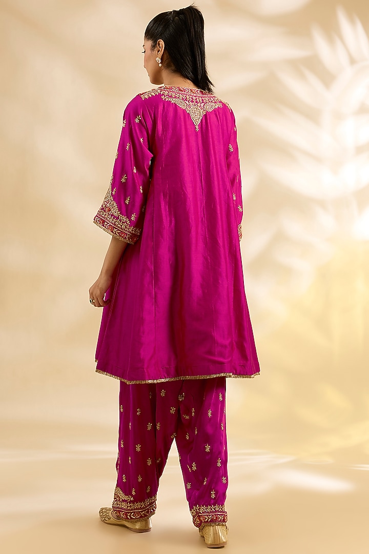 Hot Pink Silk Chanderi Embroidered Kurta Set by Sheetal Batra at Pernia's Pop Up Shop