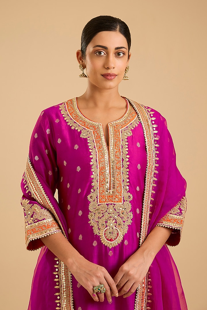 Hot Pink Chanderi Silk Kashmiri Tilla Embroidered A-Line Kurta Set by Sheetal Batra at Pernia's Pop Up Shop