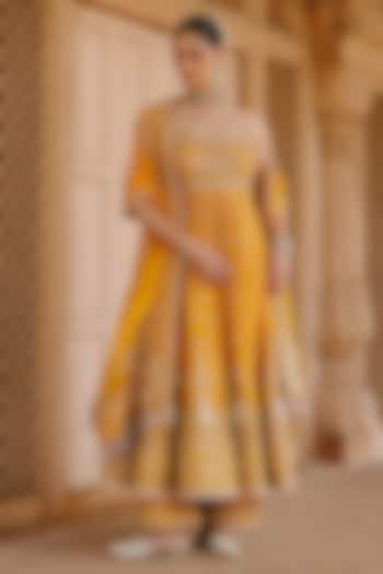 Mustard Pure Silk Chanderi Kashmiri Tilla Embroidered Anarkali Set by Sheetal Batra at Pernia's Pop Up Shop