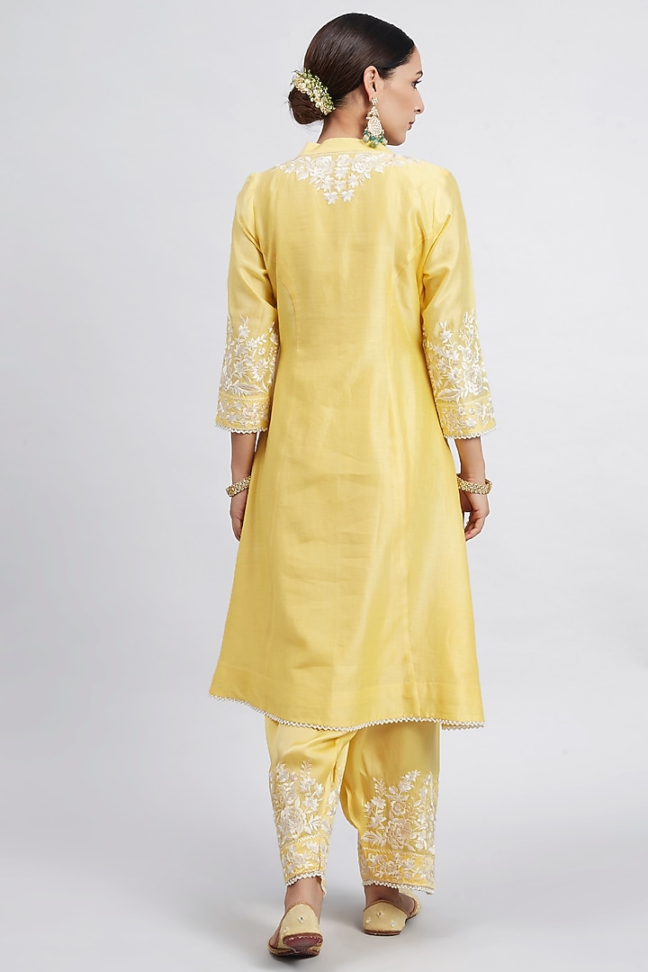 Daffodil Yellow Princess-Cut Embroidered Kurta Set by Sheetal Batra at Pernia's Pop Up Shop
