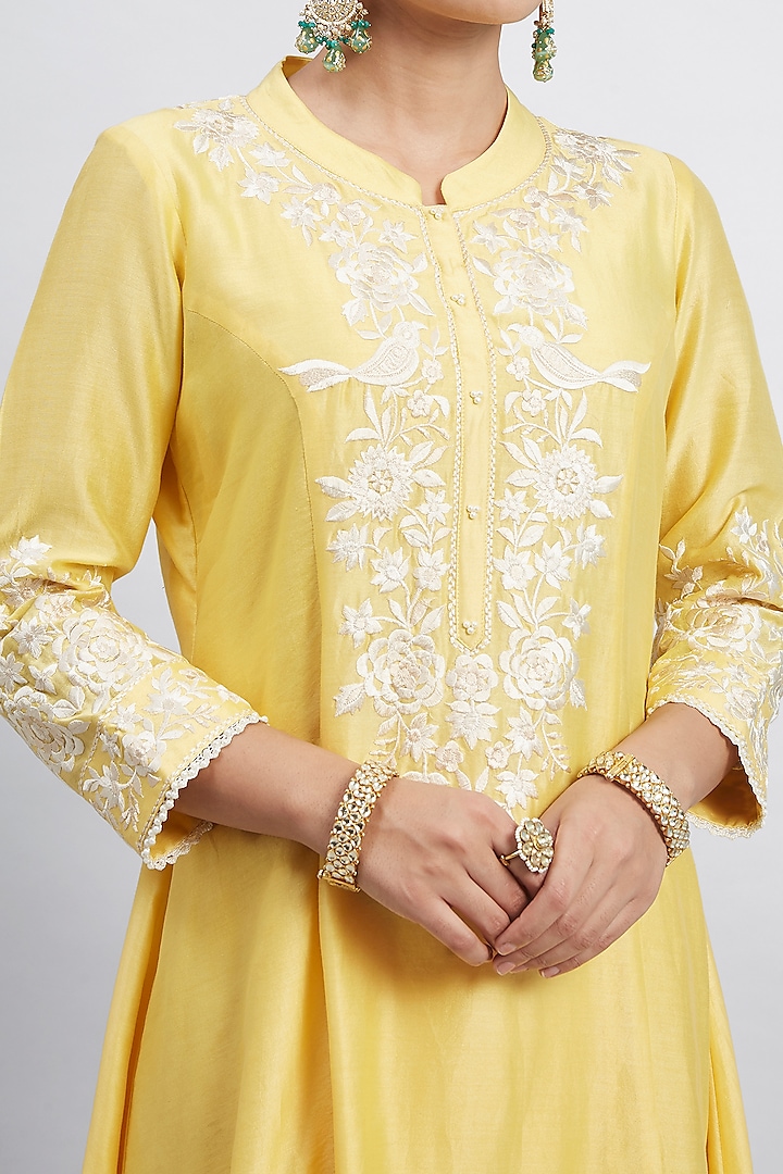 Daffodil Yellow Princess-Cut Embroidered Kurta Set by Sheetal Batra at Pernia's Pop Up Shop
