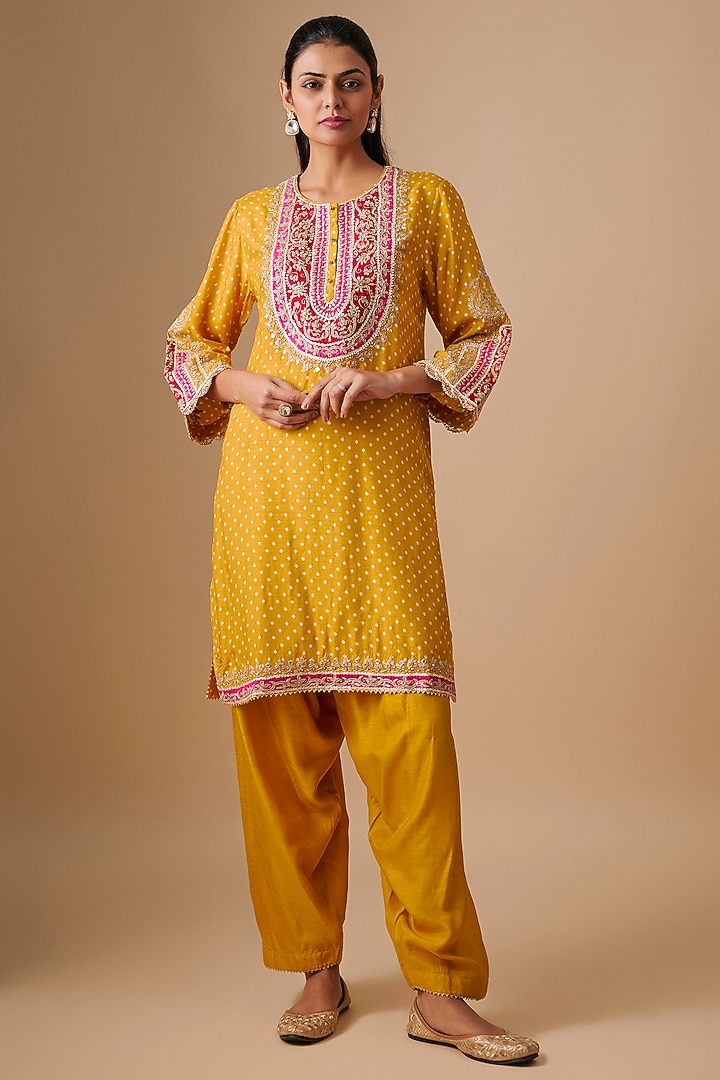 Mustard Upada Silk Sequins Embroidered Kurta Set by Sheetal Batra at Pernia's Pop Up Shop