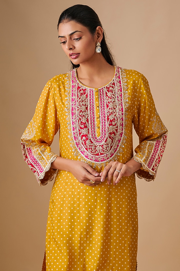 Mustard Upada Silk Sequins Embroidered Kurta Set by Sheetal Batra at Pernia's Pop Up Shop