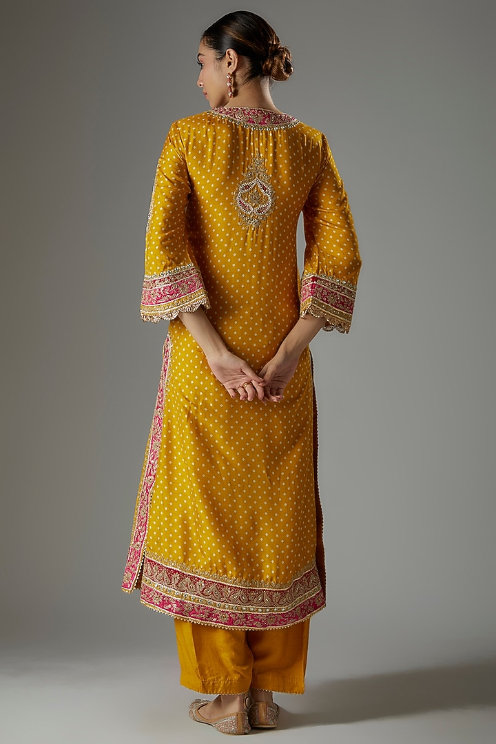 Yellow Upada Silk Kashmiri Tilla Embroidered & Bandhej Printed Kurta Set by Sheetal Batra at Pernia's Pop Up Shop