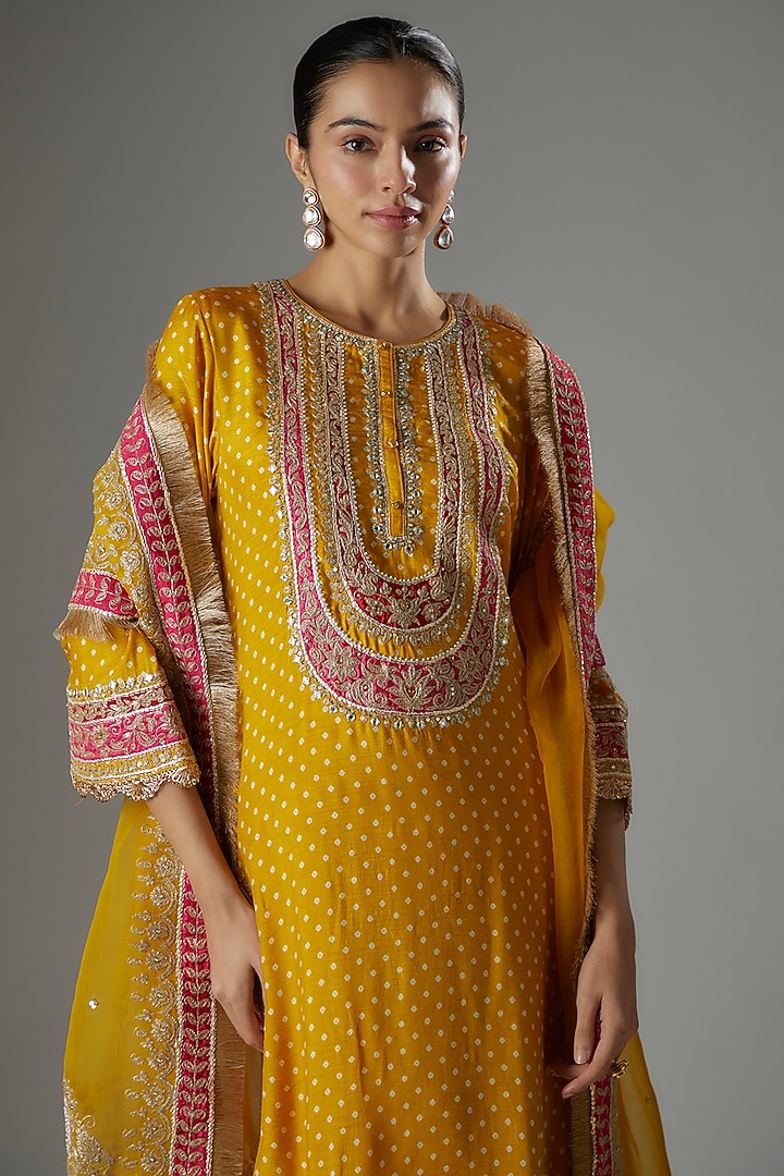 Yellow Upada Silk Kashmiri Tilla Embroidered & Bandhej Printed Kurta Set by Sheetal Batra at Pernia's Pop Up Shop