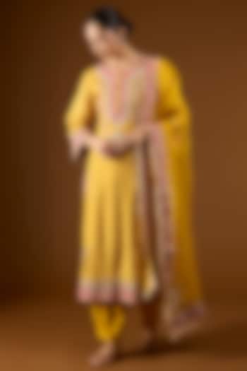 Yellow Upada Silk Kashmiri Tilla Embroidered Kurta Set by Sheetal Batra at Pernia's Pop Up Shop