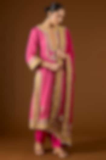 Pink Upada Silk Kashmiri Tilla Embroidered Kurta Set by Sheetal Batra at Pernia's Pop Up Shop