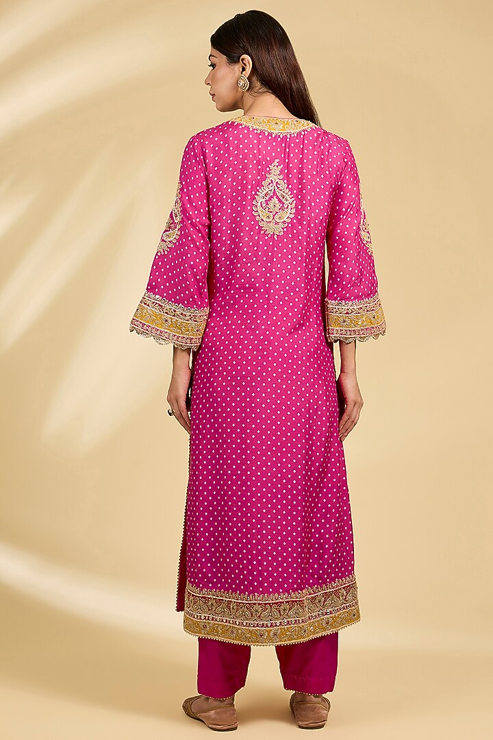 Pink Upada Silk Bandhani Printed & Sequins Embroidered Kurta Set by Sheetal Batra at Pernia's Pop Up Shop
