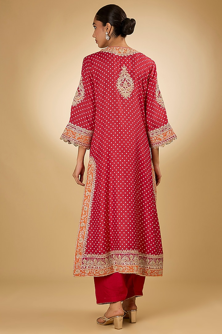 Red Upada Silk Kashmiri Tilla Embroidered Bandhani Kurta Set by Sheetal Batra at Pernia's Pop Up Shop