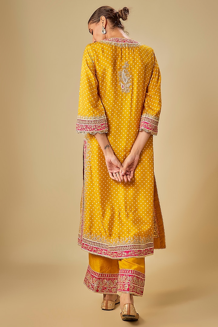 Yellow Upada Silk Kashmiri Tilla Embroidered Bandhej Kurta Set by Sheetal Batra at Pernia's Pop Up Shop