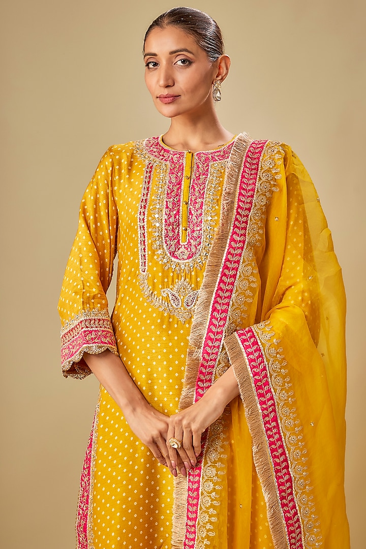 Yellow Upada Silk Kashmiri Tilla Embroidered Bandhej Kurta Set by Sheetal Batra at Pernia's Pop Up Shop