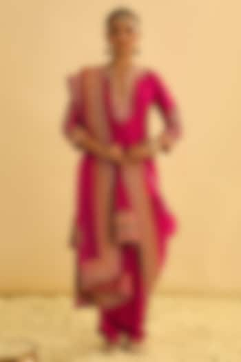 Hot Pink Silk Chanderi Kashmiri Tilla Embroidered A-Line Kurta Set by Sheetal Batra