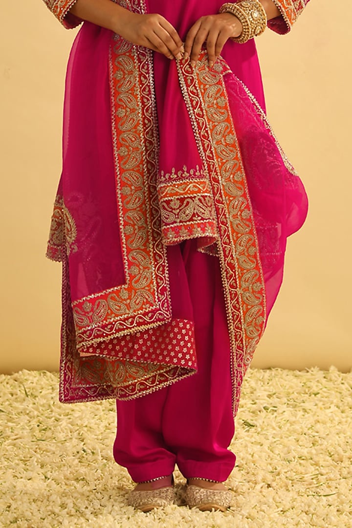 Hot Pink Silk Chanderi Kashmiri Tilla Embroidered A-Line Kurta Set by Sheetal Batra at Pernia's Pop Up Shop