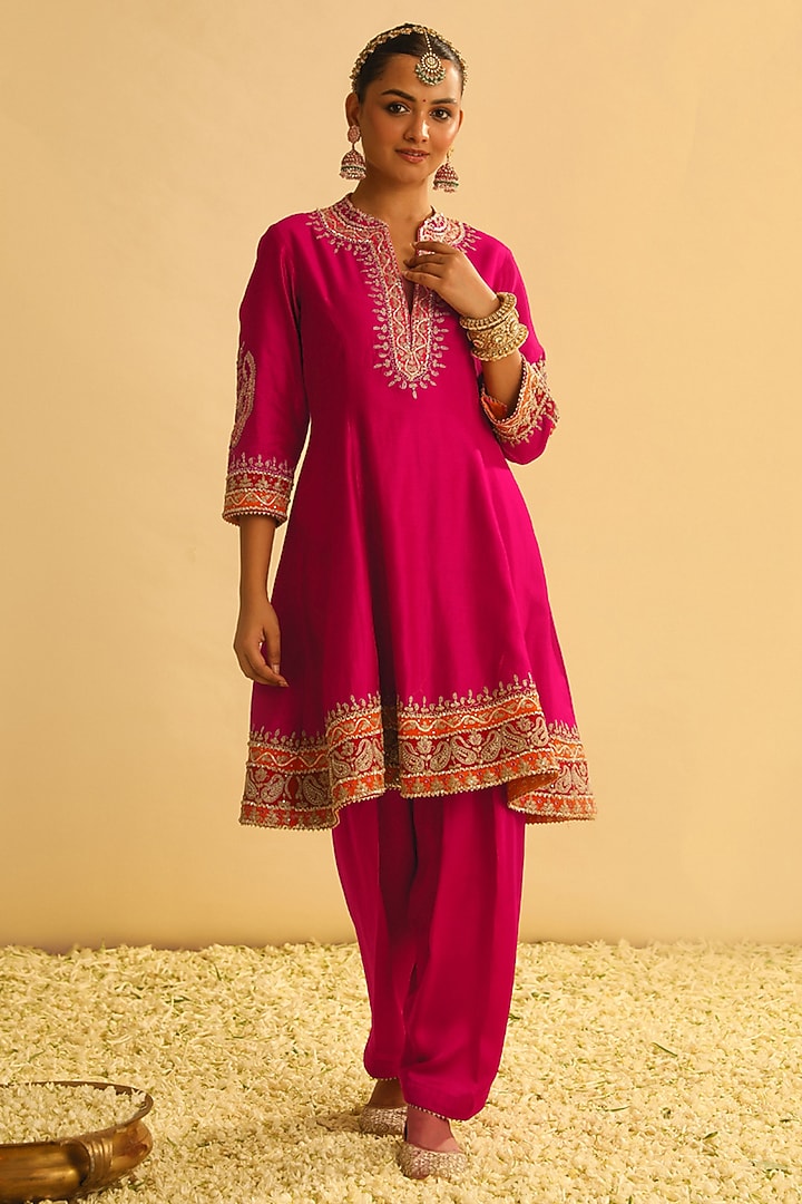 Hot Pink Silk Chanderi Kashmiri Tilla Embroidered A-Line Kurta Set by Sheetal Batra at Pernia's Pop Up Shop